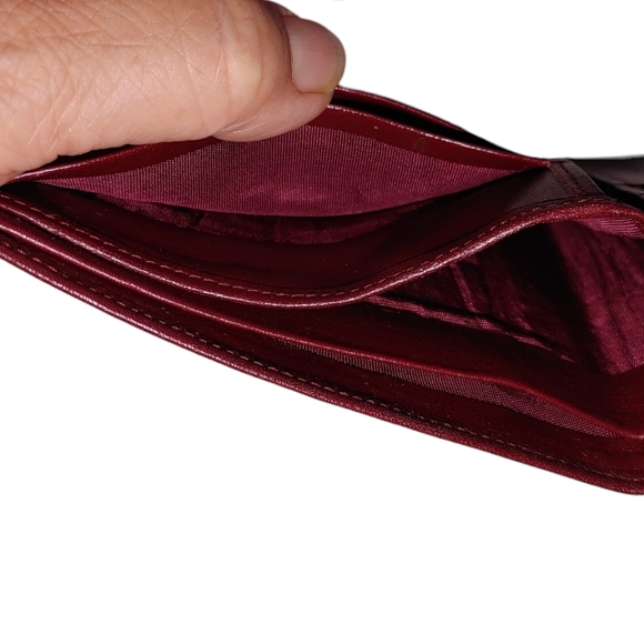 Vintage Givenchy Bordeaux Smooth Leather Bi-Fold Wallet - Picture 9 of 16